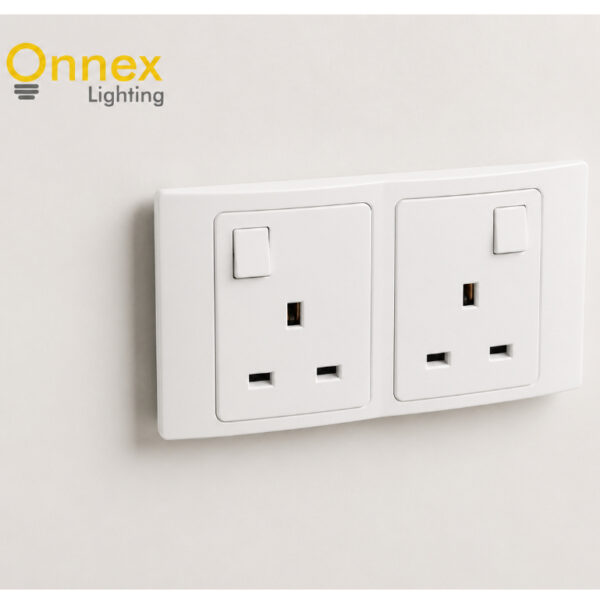 Legrand Mallia Single Pole socket outlet UK Standard Switched 13A - 2 gang - Silver