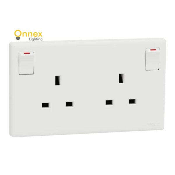 Schneider Vivace E, 13A, 250V, 1/2 gang(s), white, Switched socket